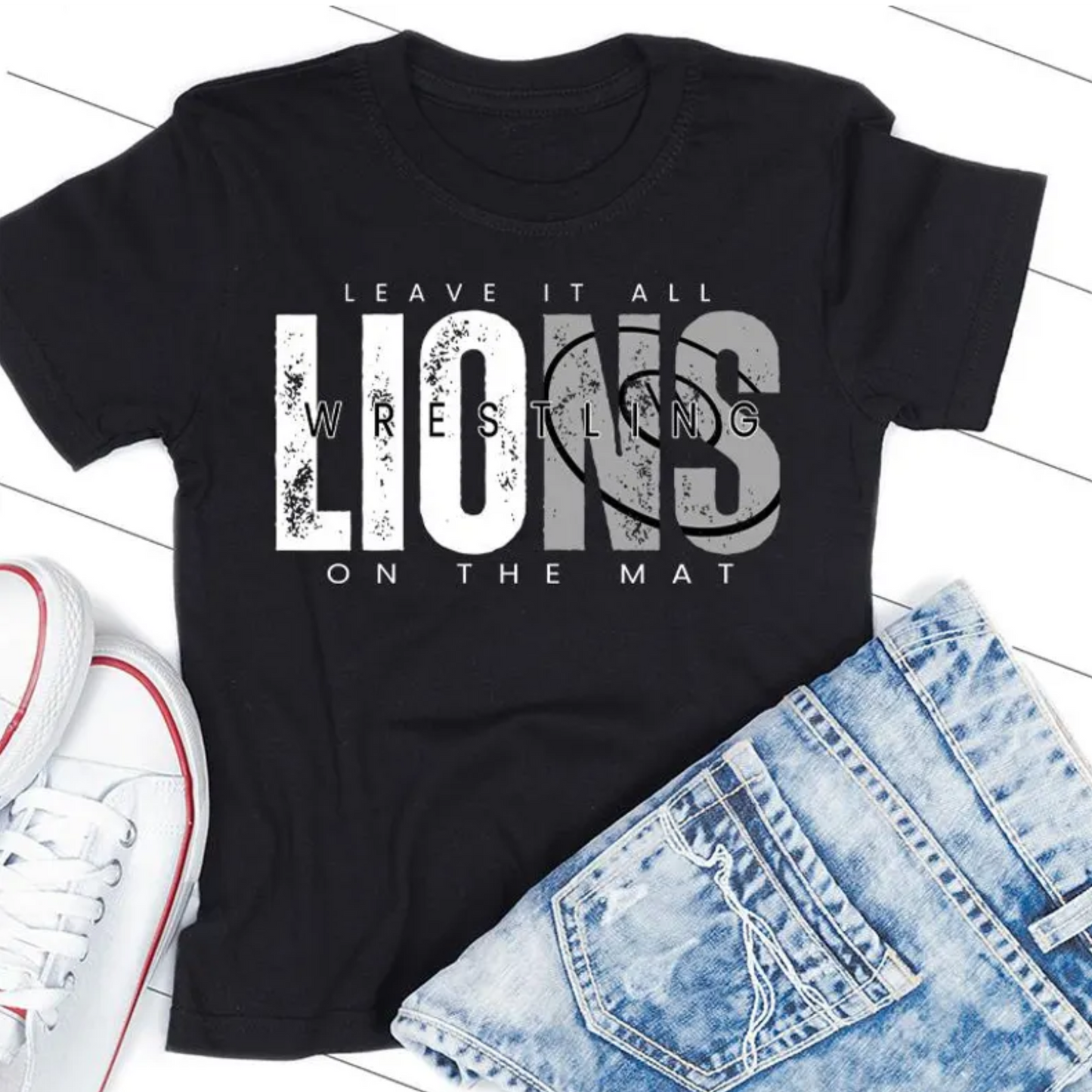 WRESTLING LIONS INSET WORDS